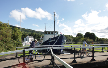 Cyclists at Bowling Basin and Harbour